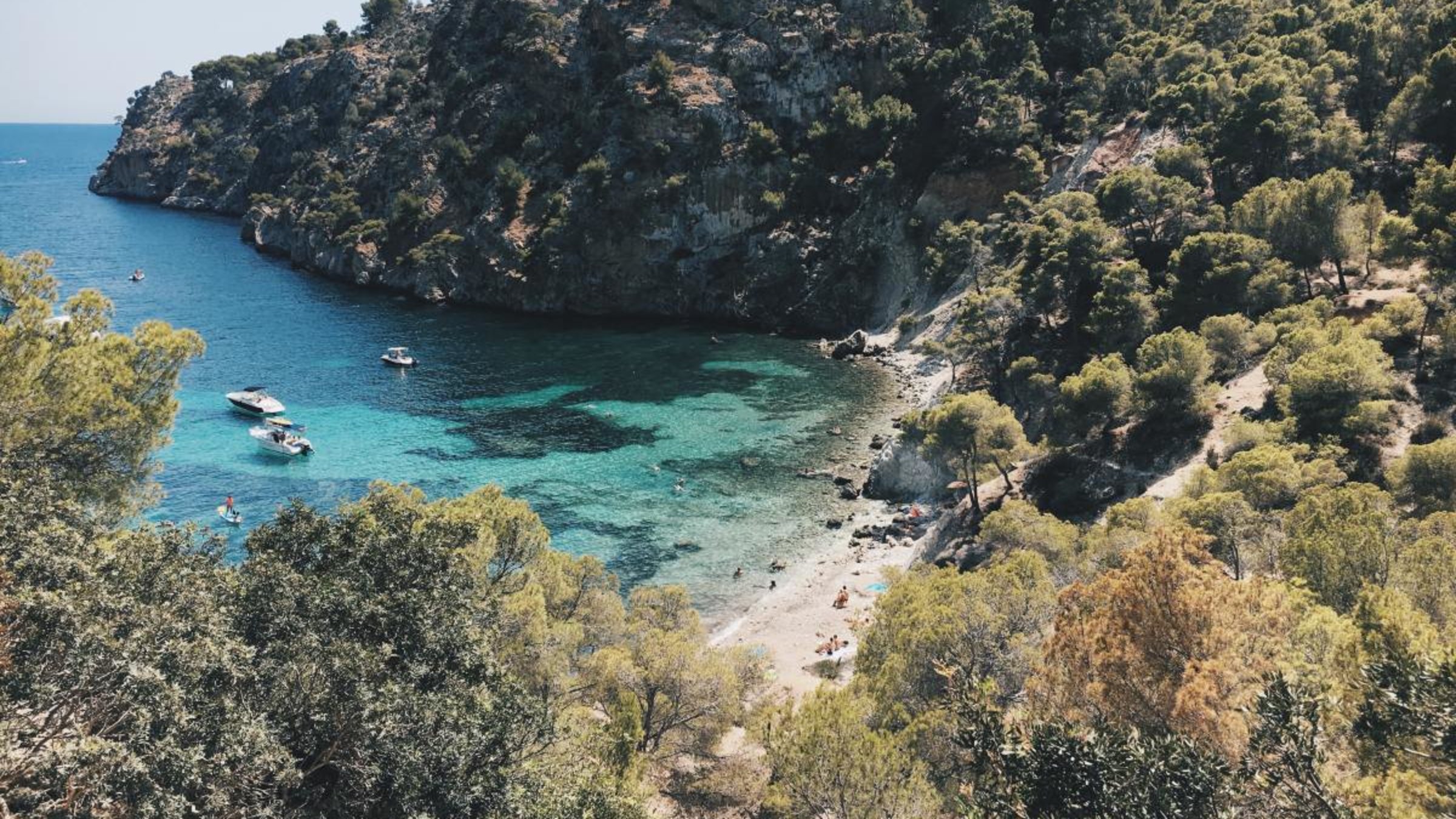Mallorca coastline with turquoise water and dramatic cliffs